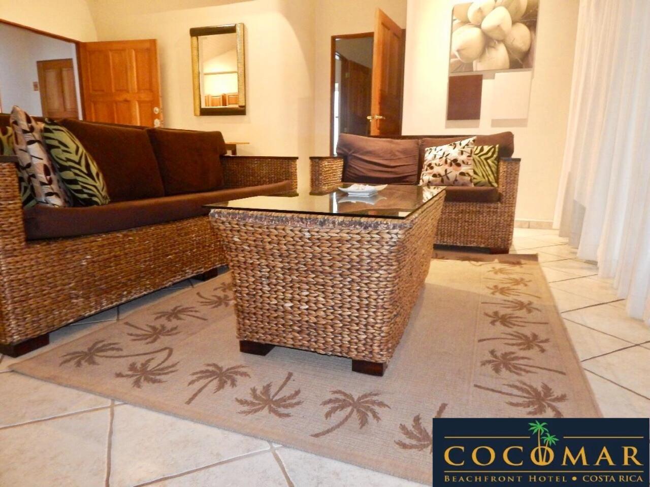 Cocomar Beachfront Hotel Парріта Екстер'єр фото